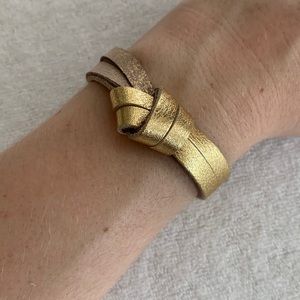 Leather knot bracelet